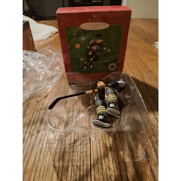 Vintage 2001 Hallmark Ornament Mario Lemieux Pittsburgh Penguins NHL NOS w Box - Picture 2 of 6